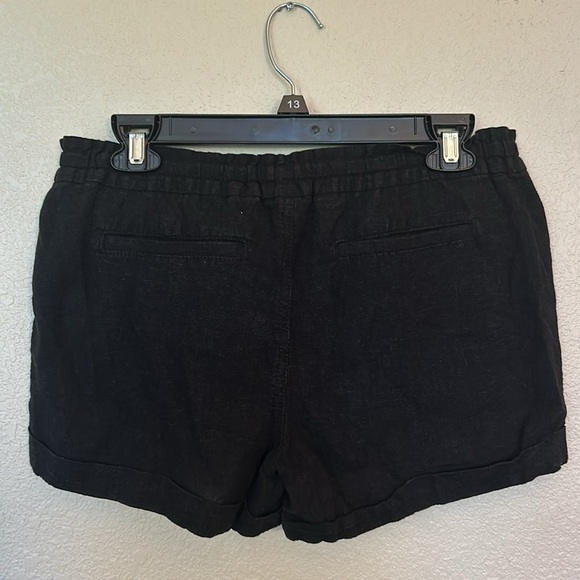 Women’s linen Old Navy black shorts size 6. - Picture 3 of 6
